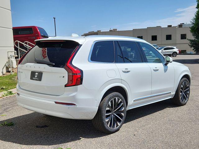 2025 Volvo XC90 B5 Plus photo 3