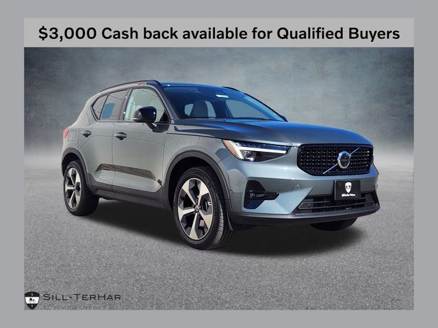 2026 Volvo XC40 SUV 