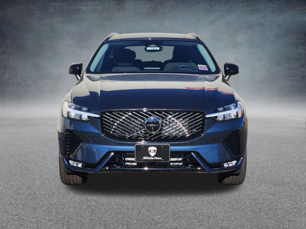 New 2026 Volvo XC60 B5 Plus SUV