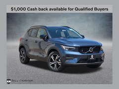 2026 Volvo XC40 B5 Core SUV
