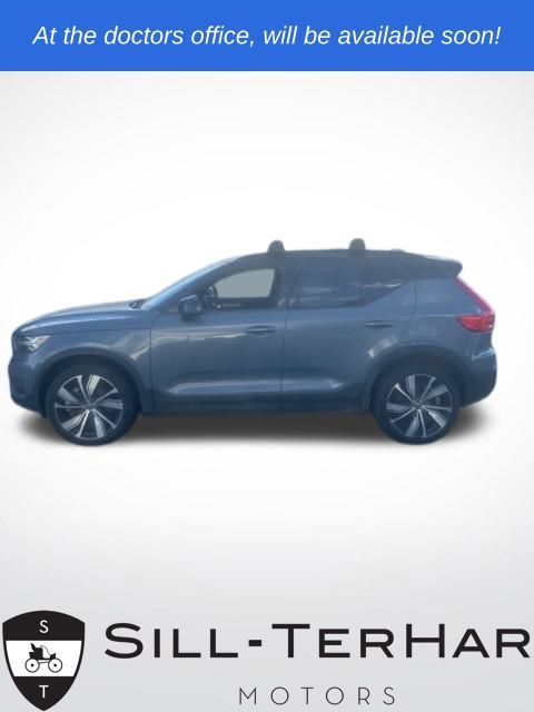 2022 Volvo XC40