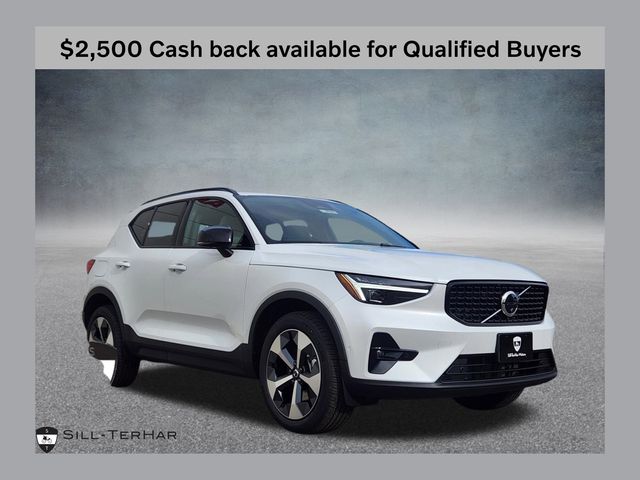 2026 Volvo XC40 SUV 