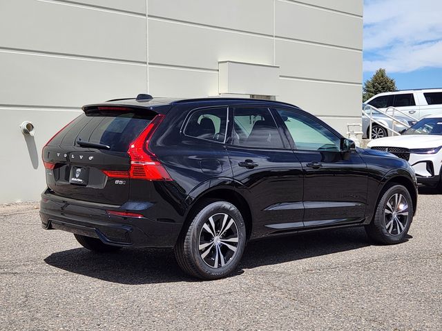 2025 Volvo XC60 B5 Core photo 3