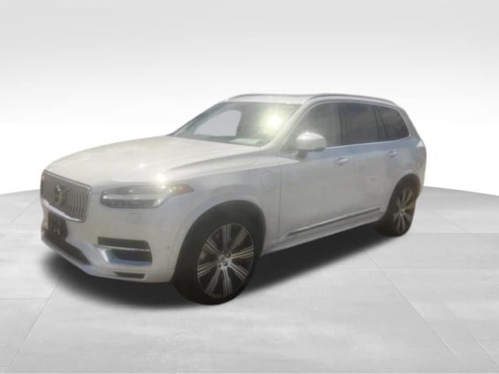 Certified 2025 Volvo XC90 plug-in hybrid T8 Plus 7-Seater SUV