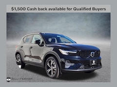 2026 Volvo XC40 B5 Core SUV