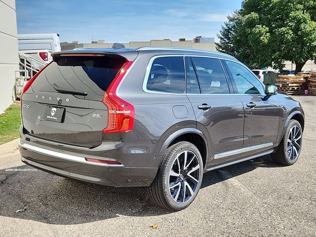 2025 Volvo XC90 B5 Plus photo 3