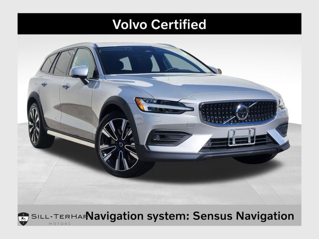 2025 Volvo V60 Cross Country B5 Ultra AWD's photo
