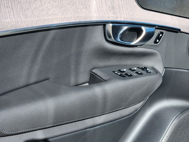 2026 Volvo XC90 Ultra - Photo 9