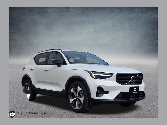 2026 Volvo XC40 Plus's photo