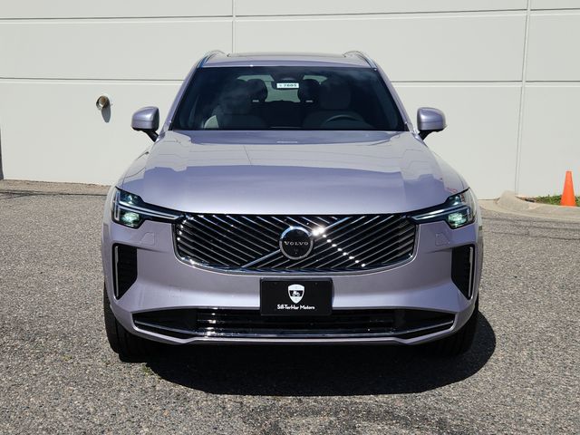 2026 Volvo XC90 Plus photo 2