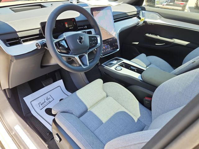 2025 Volvo EX90 Ultra - Photo 9