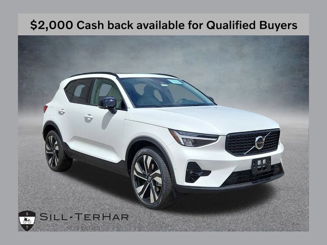 2026 Volvo XC40 Plus's photo