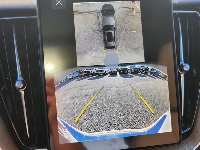 2026 Volvo XC60 Plus - Photo 21