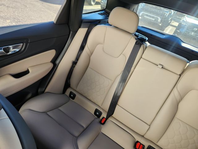 2026 Volvo XC60 Plus - Photo 15