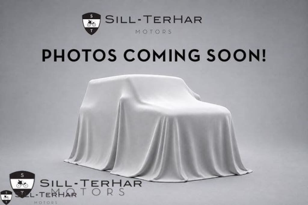 Used 2025 Volvo XC40 B5 Plus Dark Theme SUV