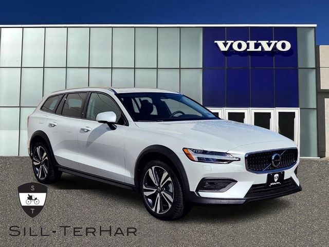 2026 Volvo V60 Cross Country Wagon 