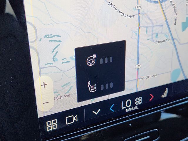 2025 Volvo XC40 Core - Photo 22