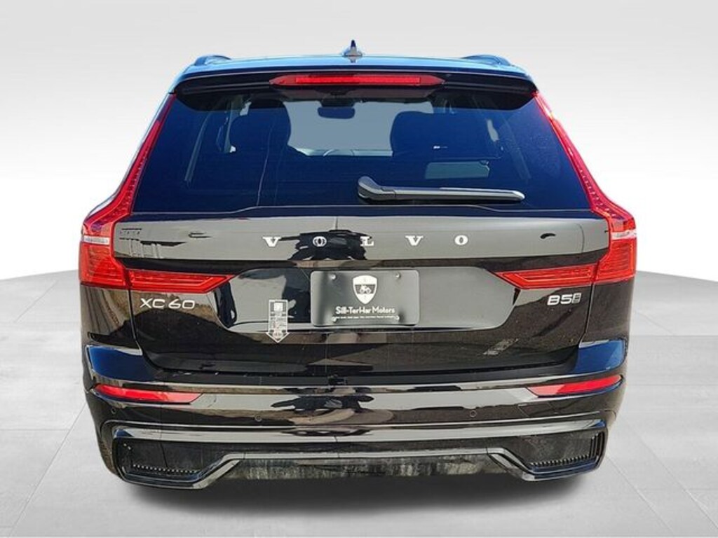Certified 2025 Volvo XC60 B5 Core SUV