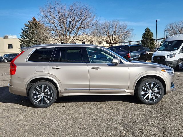 2025 Volvo XC90 Core photo 2