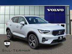 New 2025 Volvo XC40 B5 Core Bright Theme SUV in Broomfield, CO