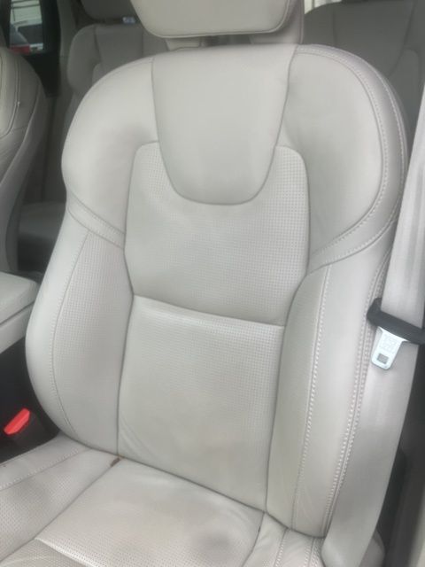 2024 Volvo XC90 T8 Ultimate photo 2