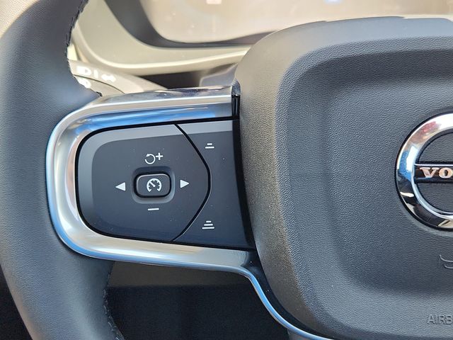 2025 Volvo XC40 Ultra - Photo 17