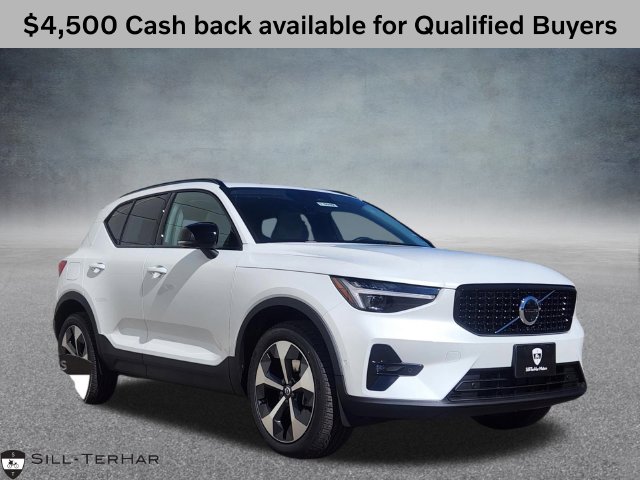 2026 Volvo XC40 SUV 