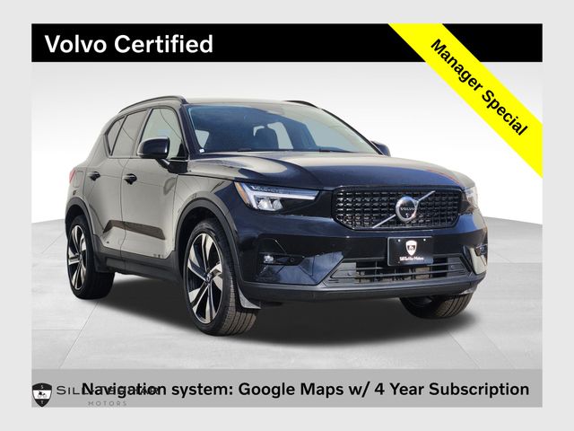 2025 Volvo XC40 B5 Plus Dark AWD's photo