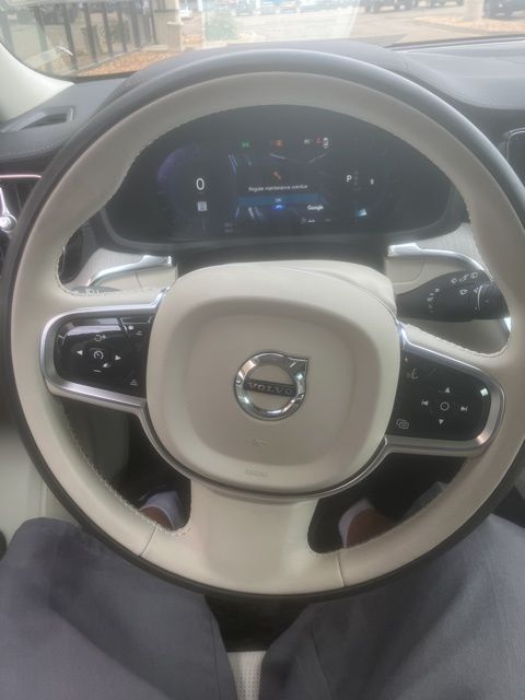 2024 Volvo V60 Cross Country B5 Ultimate photo 3