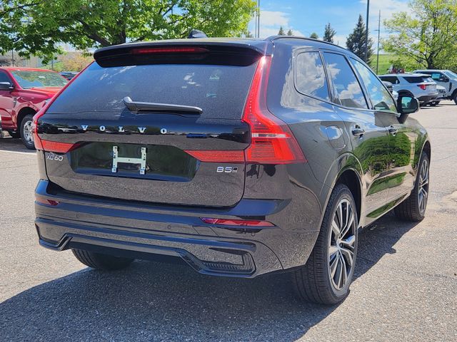2025 Volvo XC60 B5 Plus photo 3