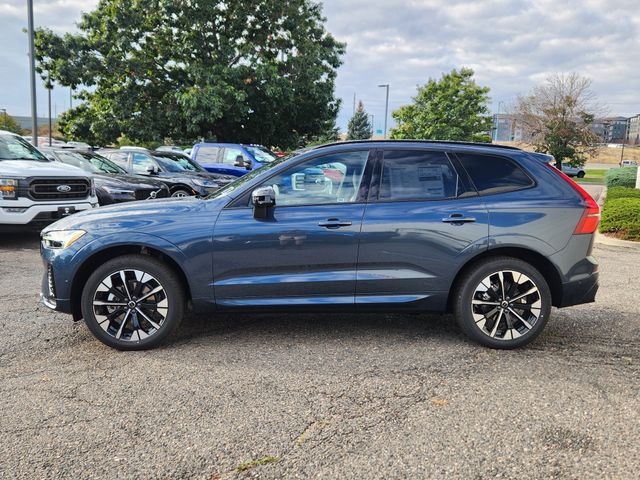 2026 Volvo XC60 B5 Plus photo 4