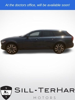 2024 Volvo V90 Cross Country B6 Ultimate Wagon