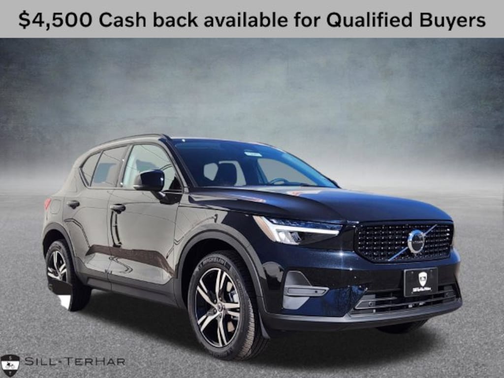Used 2026 Volvo XC40 B5 Core SUV