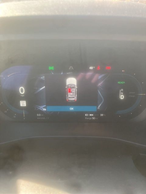 2023 Volvo XC40 Recharge Twin Plus photo 3