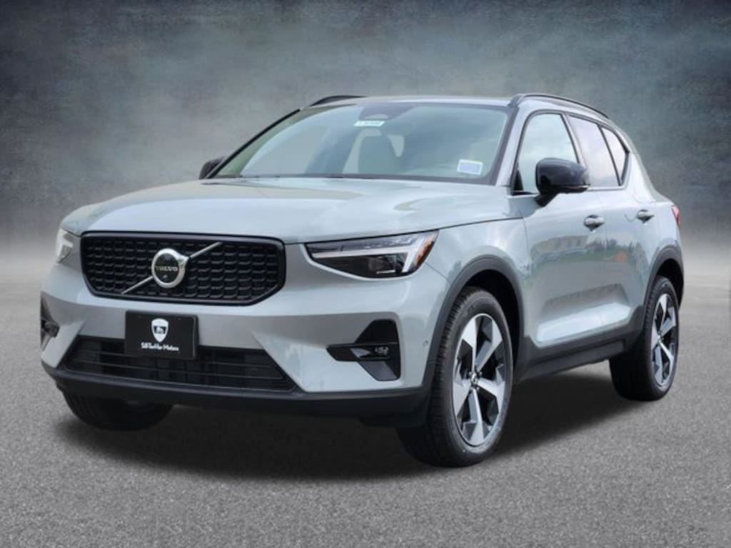 New 2026 Volvo XC40 B5 Plus SUV