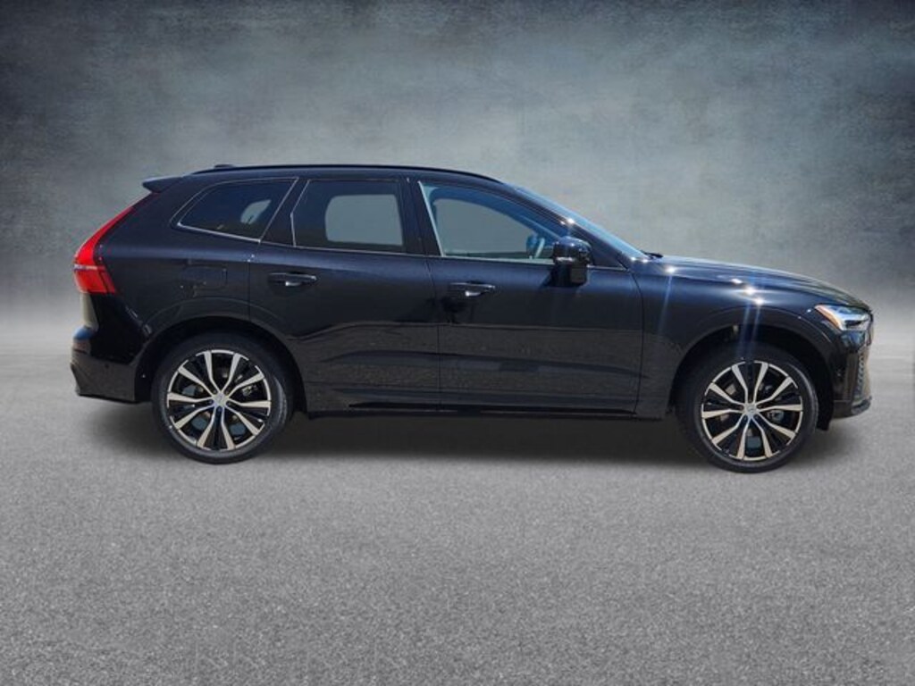 New 2025 Volvo XC60 B5 Plus SUV
