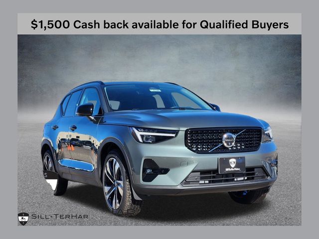 2026 Volvo XC40 B5 Ultra Dark AWD's photo