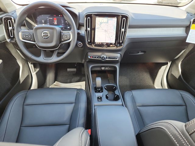 2025 Volvo XC40 Core - Photo 11