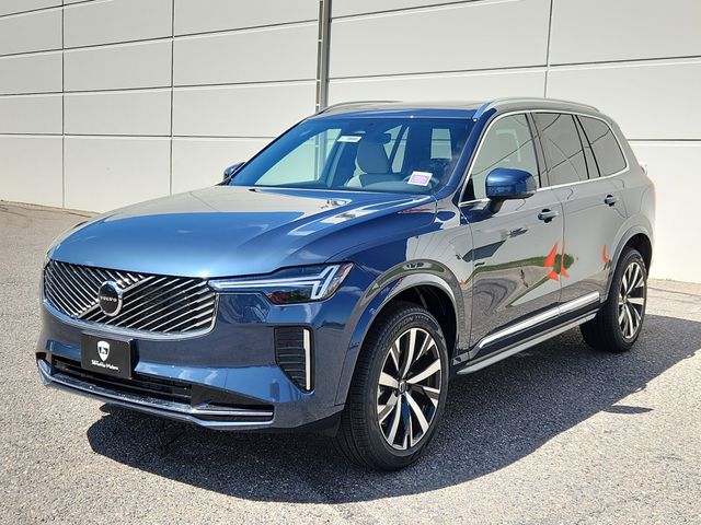 2026 Volvo XC90 Core photo 3