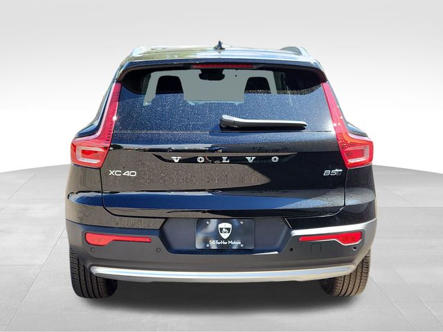 2025 Volvo XC40 Core - Photo 6