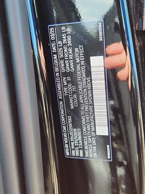 2025 Volvo XC40 Core - Photo 25