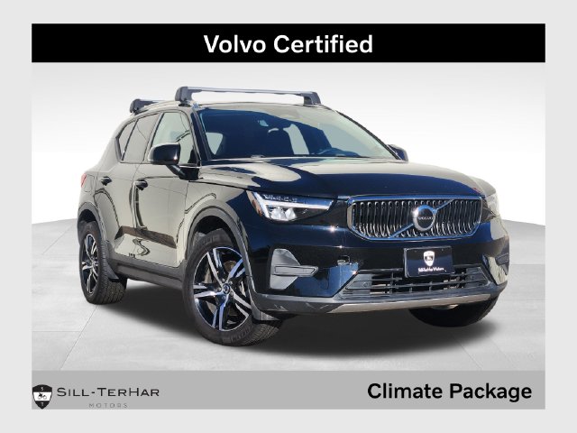 2023 Volvo XC40 Core