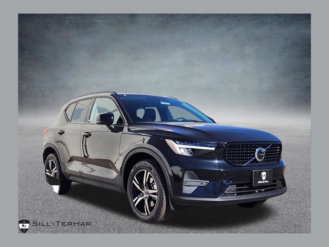 2026 Volvo XC40 B5 Core Dark AWD's photo