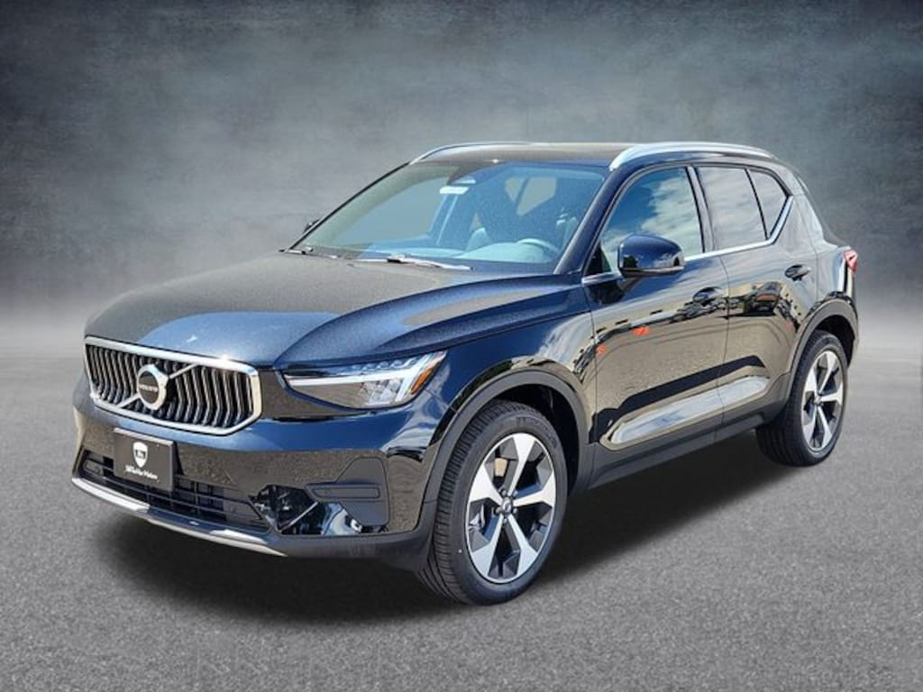 New 2025 Volvo XC40 B5 Core Bright Theme SUV