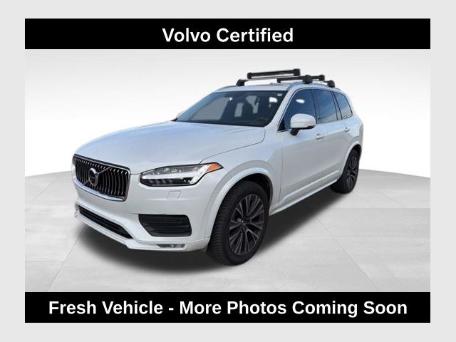 2021 Volvo XC90 Momentum's photo