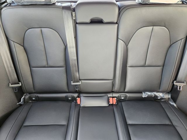 2026 Volvo XC40 Ultra - Photo 14