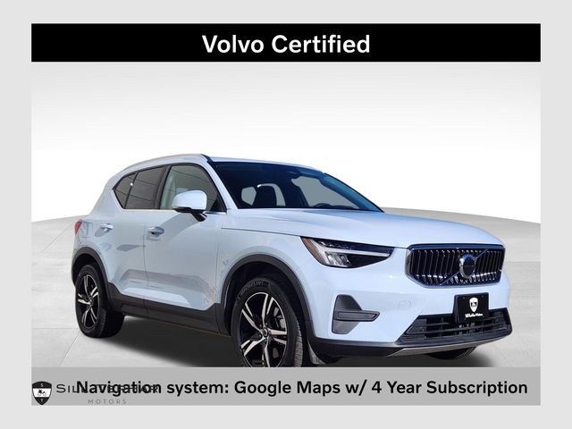2025 Volvo XC40 SUV 