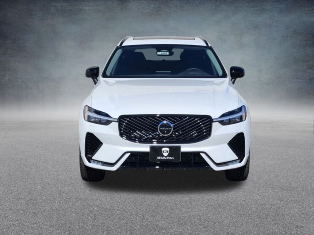 New 2026 Volvo XC60 B5 Plus SUV