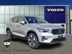 New 2025 Volvo XC40 B5 Core Bright Theme SUV in Broomfield, CO