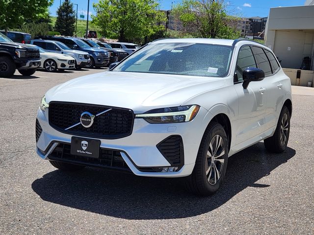 2025 Volvo XC60 B5 Core photo 4